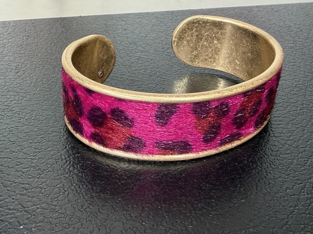Leopard Calf Hair Cuff Bracelet Womens Gold Tone Animal Print Bright Pink